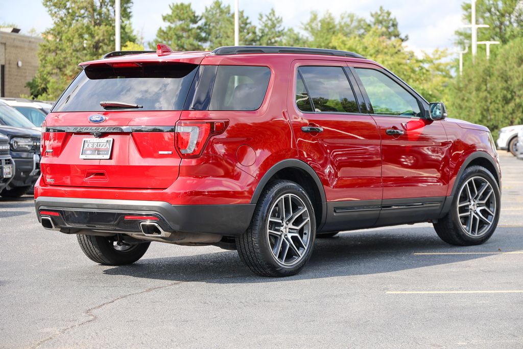 Used 2017 Ford Explorer - photo 2