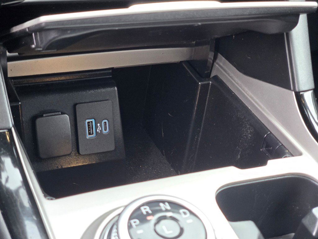 Used 2023 Ford Explorer - photo 32
