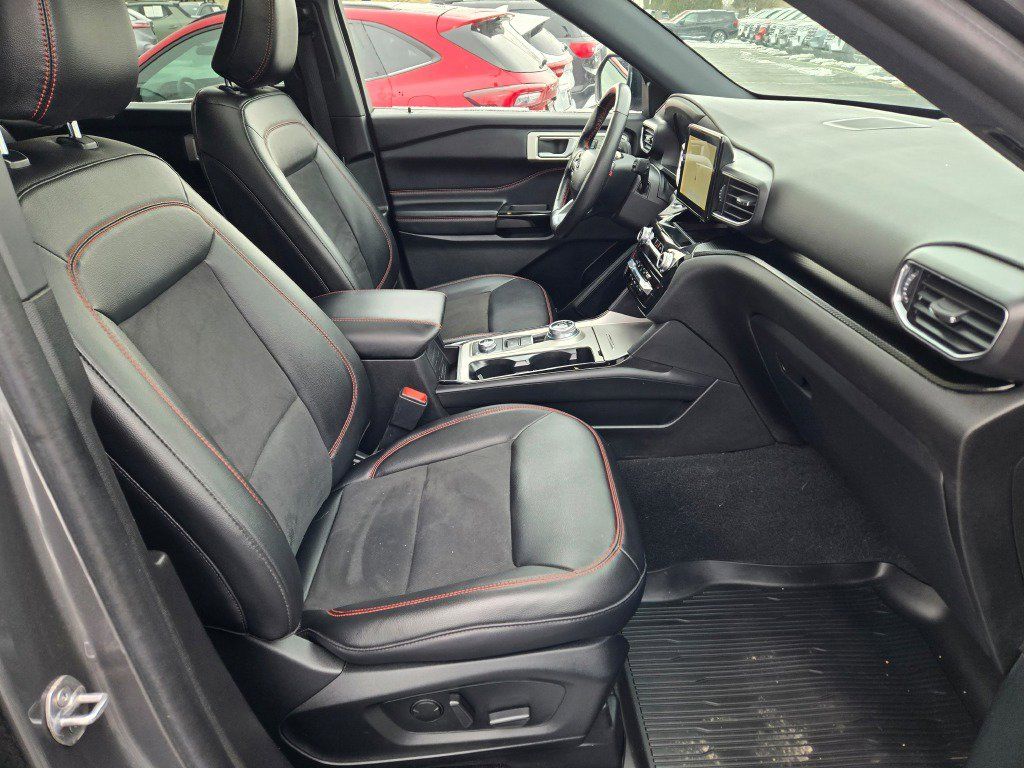 Used 2023 Ford Explorer - photo 9
