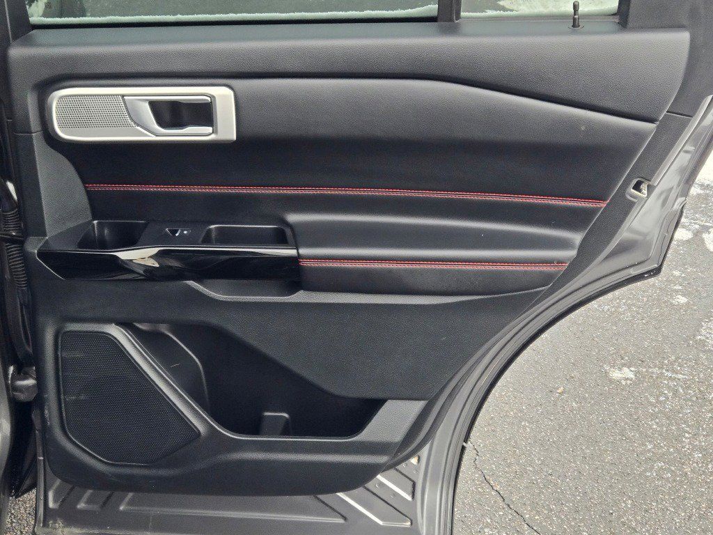 Used 2023 Ford Explorer - photo 12