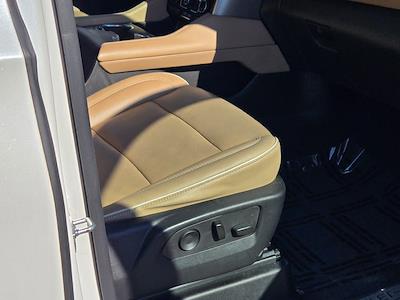 Used 2023 Chevrolet Tahoe - photo 1