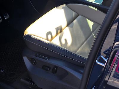 Used 2023 Volkswagen Atlas Cross Sport - photo 1