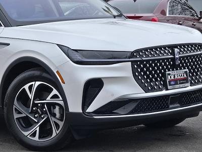 Used 2025 Lincoln Nautilus - photo 1