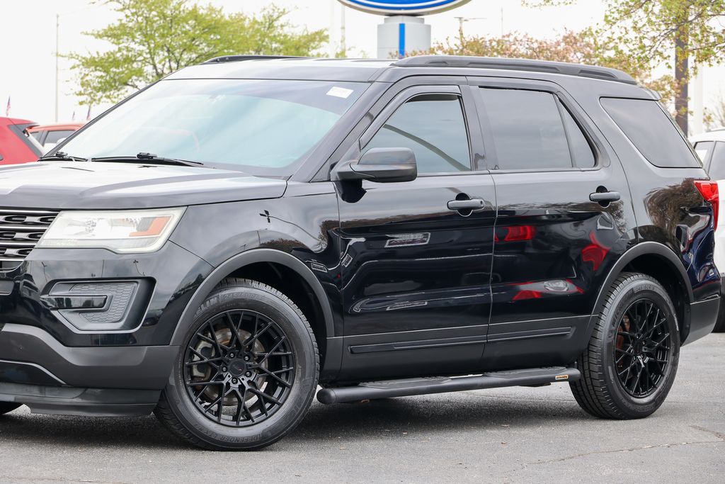 Used 2017 Ford Explorer - photo 16