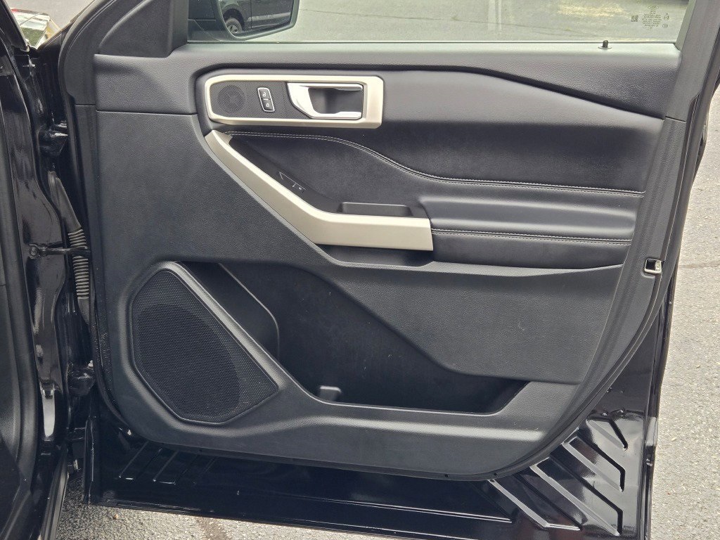 Used 2022 Ford Explorer - photo 8
