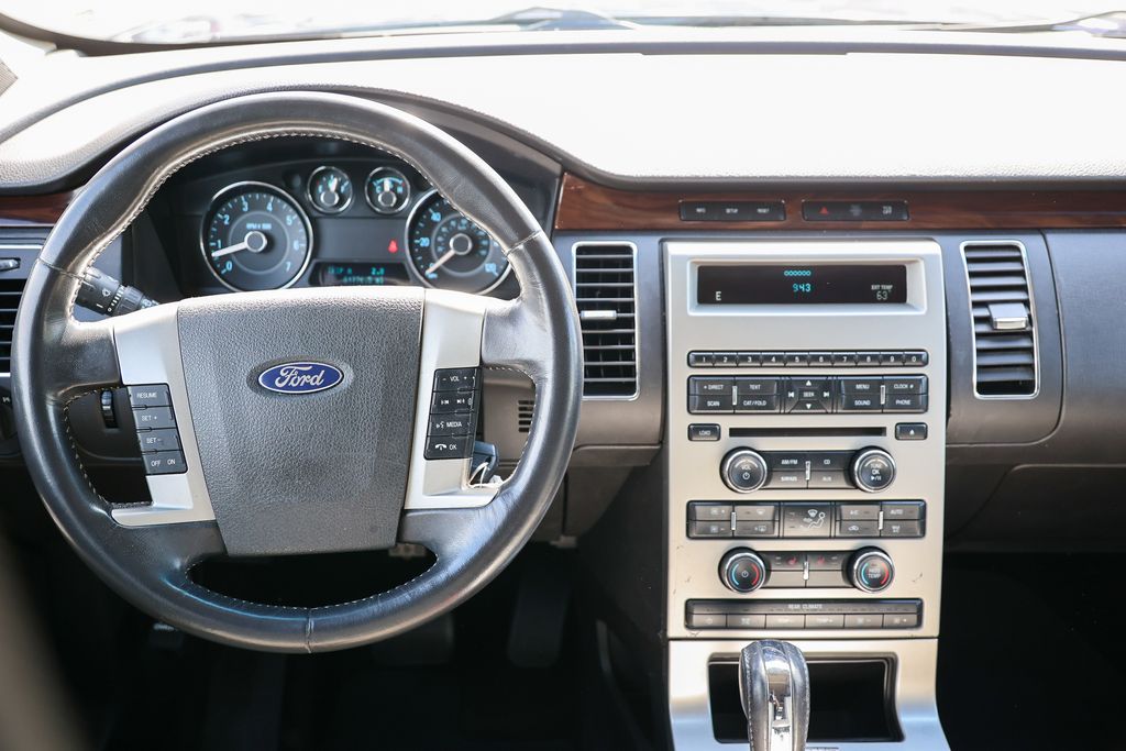 Used 2011 Ford Flex - photo 6