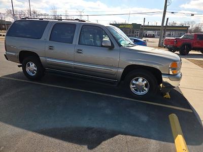 Used 2002 GMC Yukon XL - photo 1