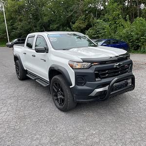 2023 Chevrolet Colorado Crew Cab 4x4 Pickup for sale #WU212692 - photo 2