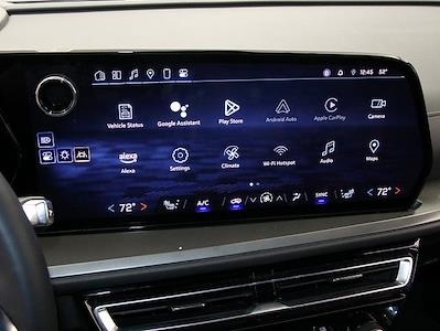 Used 2024 Chevrolet Traverse - photo 1