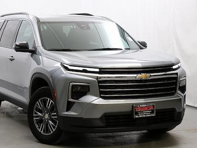 Used 2024 Chevrolet Traverse - photo 1