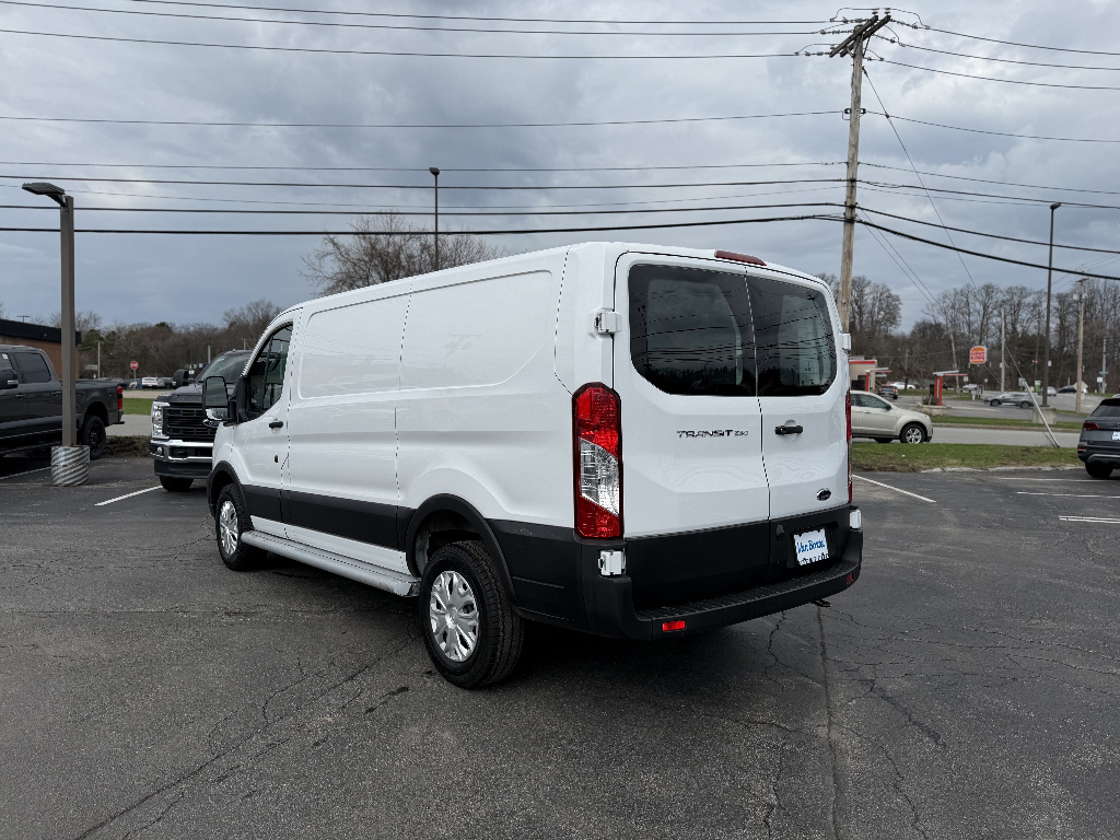 Used 2024 Ford Transit 250 - photo 7
