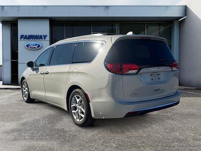 2019 Chrysler Pacifica FWD Minivan for sale #Z826A - photo 2