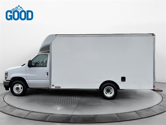 Used 2022 Ford E-350 - photo 1