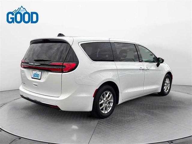 Used 2024 Chrysler Pacifica - photo 6