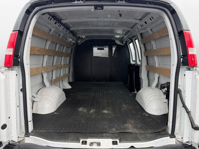 Used 2024 Chevrolet Express 2500 - photo 15
