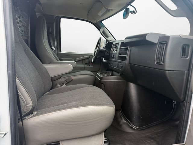 Used 2024 Chevrolet Express 2500 - photo 17