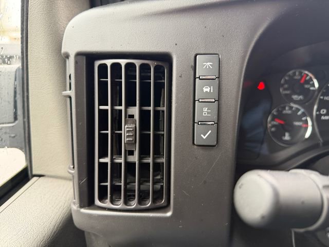 Used 2024 Chevrolet Express 2500 - photo 20