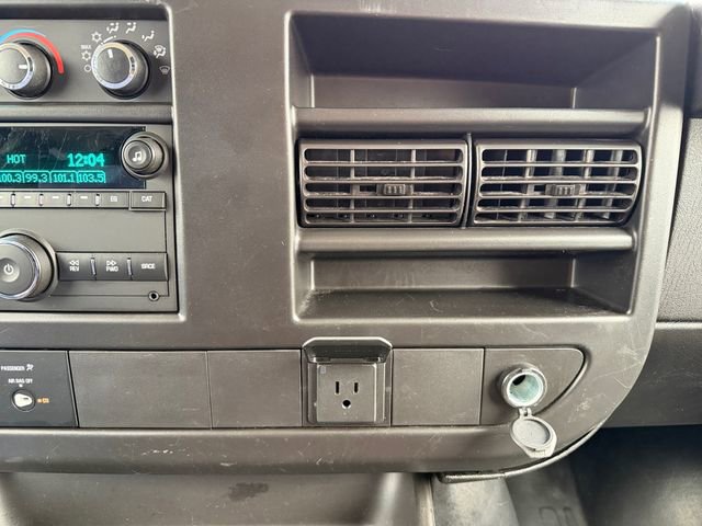 Used 2024 Chevrolet Express 2500 - photo 26