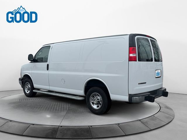 Used 2024 Chevrolet Express 2500 - photo 2