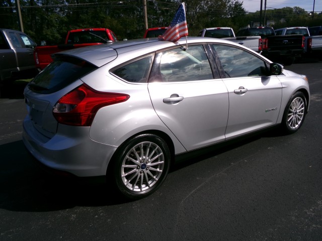 Used 2013 Ford Focus - photo 2