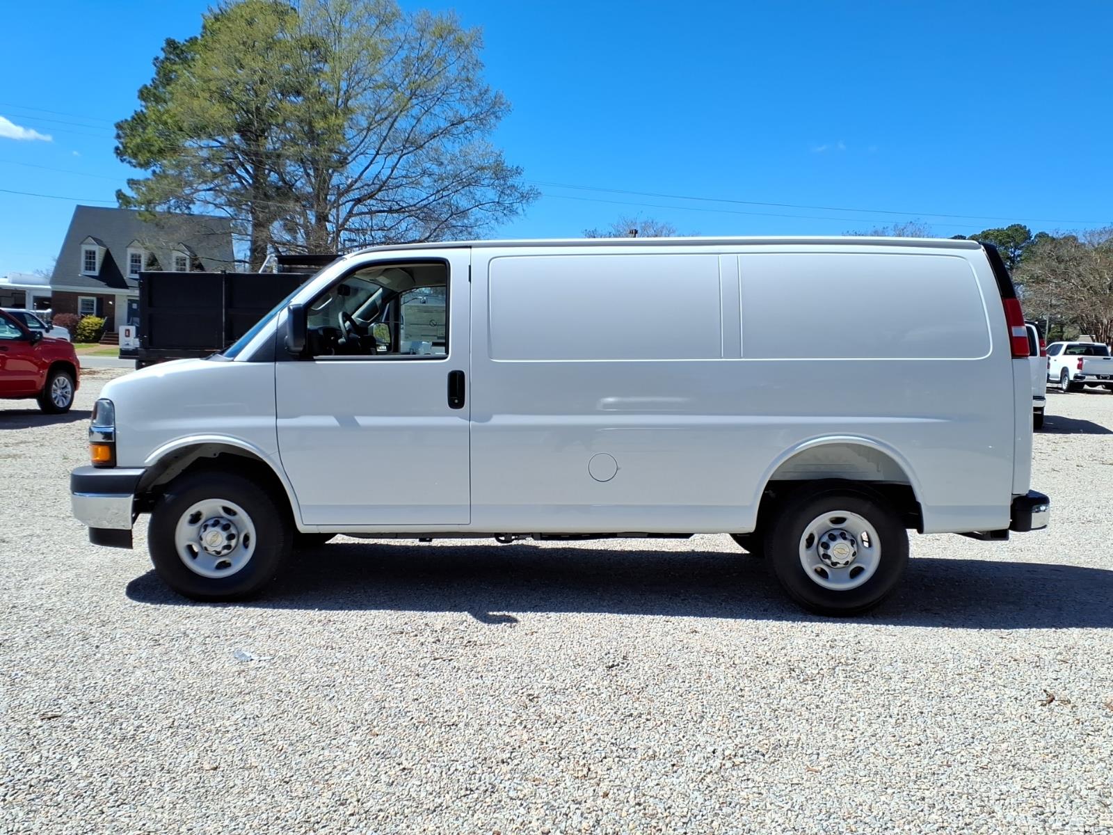 New 2026 Chevrolet Express 2500 - photo 7