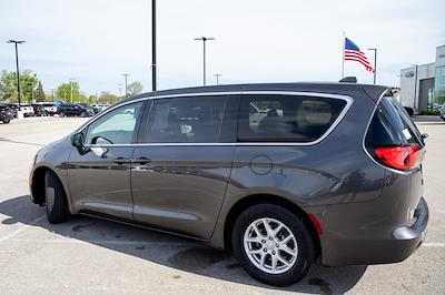 Used 2017 Chrysler Pacifica LX Minivan for sale #P7037A - photo 2