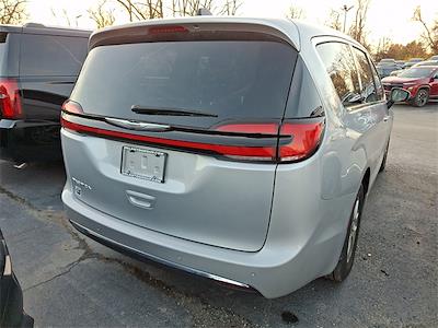 2023 Chrysler Pacifica FWD Minivan for sale #P3098 - photo 2