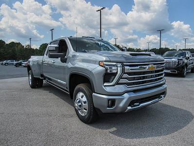 New 2026 Chevrolet Silverado 3500 High Country Crew Cab 4WD Pickup for sale #44338 - photo 1