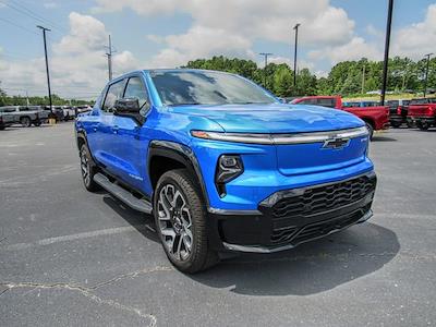 New 2025 Chevrolet Silverado EV RST Crew Cab 4WD Pickup for sale #L43211 - photo 1