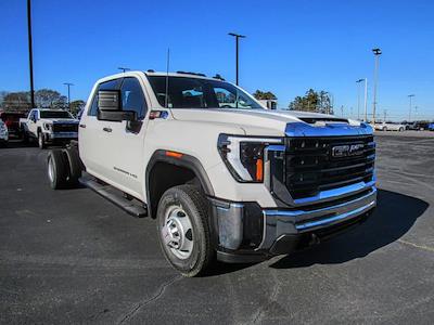 2025 GMC Sierra 3500 Crew Cab 4WD, Cab Chassis for sale #DTCS3Z - photo 1