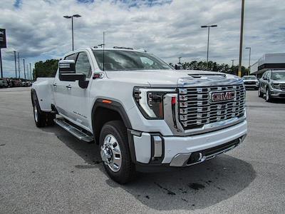 New 2025 GMC Sierra 3500 Denali Crew Cab 4WD Pickup for sale #43684 - photo 1