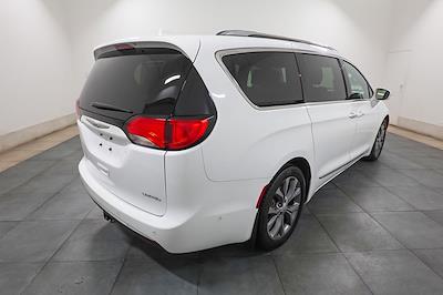 Used 2020 Chrysler Pacifica Limited Minivan for sale #21599A - photo 2