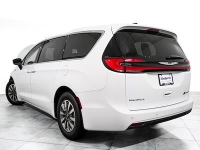 2024 Chrysler Pacifica FWD Minivan for sale #21928A - photo 2