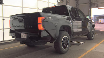 Used 2025 Toyota Tacoma - photo 1