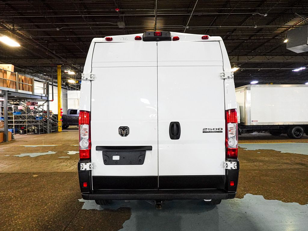 Used 2023 Ram ProMaster 2500 - photo 9
