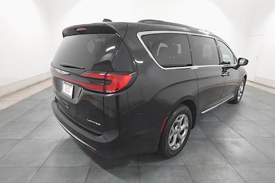 Used 2023 Chrysler Pacifica Limited Minivan for sale #P6656 - photo 2