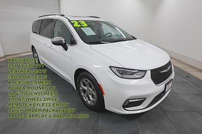2023 Chrysler Pacifica FWD Minivan for sale #P6676 - photo 1
