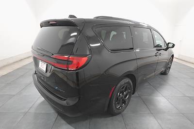 2024 Chrysler Pacifica FWD Minivan for sale #P6720 - photo 2