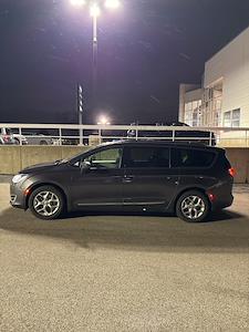 Used 2020 Chrysler Pacifica - photo 2