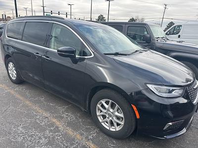 Used 2022 Chrysler Pacifica - photo 1