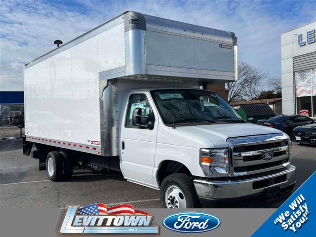 New 2026 Ford E-450 - photo 6