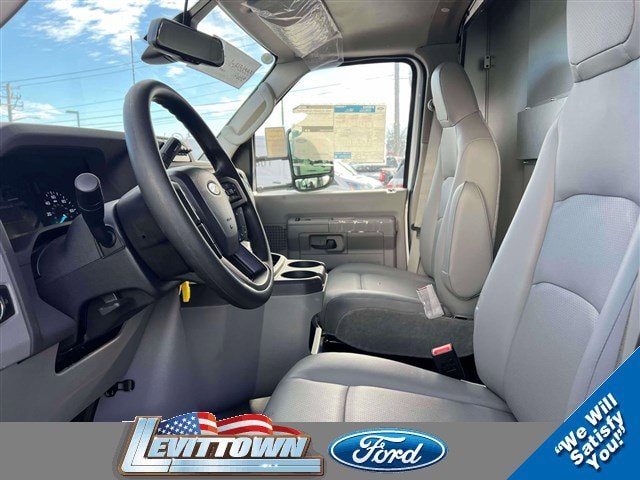 New 2026 Ford E-450 - photo 11