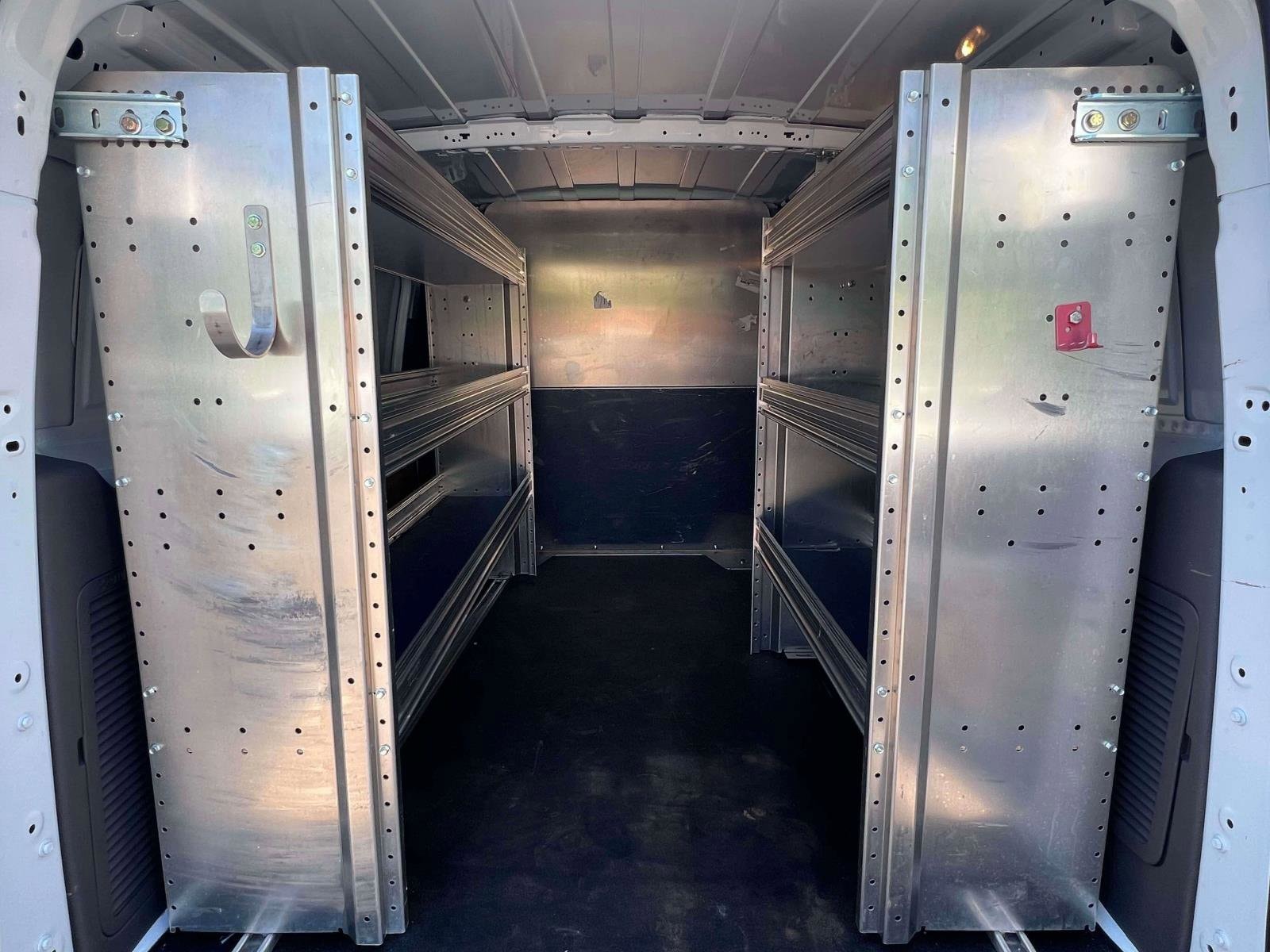 Used 2023 Ford Transit Connect - photo 2