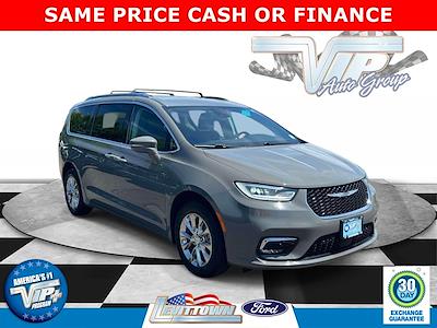 2021 Chrysler Pacifica AWD Minivan for sale #U15372 - photo 1