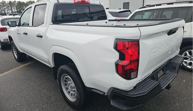 Used 2023 Chevrolet Colorado - photo 6