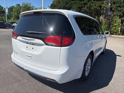 Used 2020 Chrysler Pacifica - photo 2