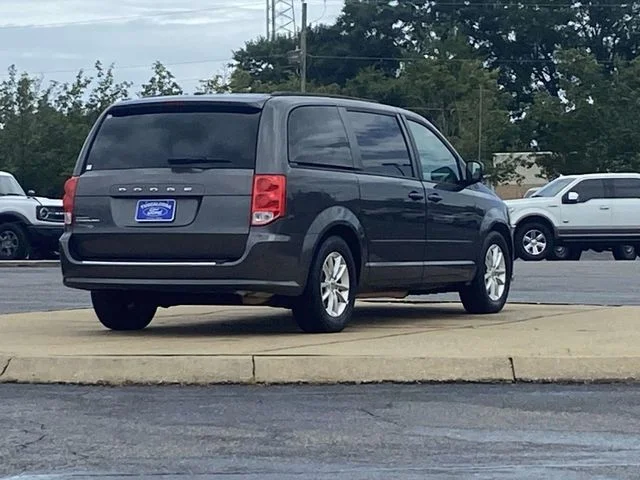 Used 2016 Dodge Grand Caravan - photo 2