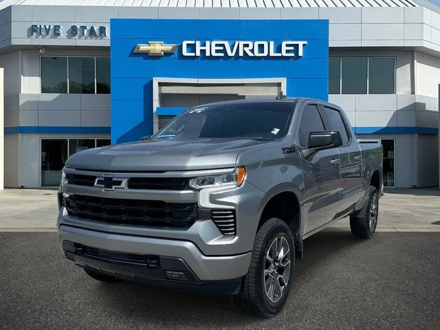 Used 2023 Chevrolet Silverado 1500 - photo 2