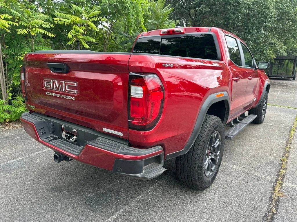 Used 2025 GMC Canyon - photo 2