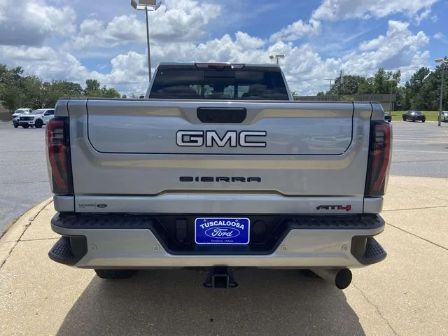 Used 2024 GMC Sierra 2500 - photo 2